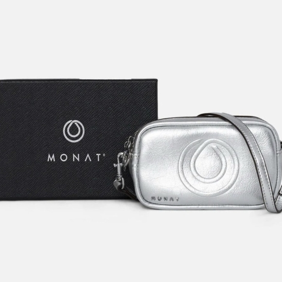 NEW Monet Shimmering Silver Crossbody Bag W- Dust cloth& Box  Beautiful !! - Picture 15 of 15